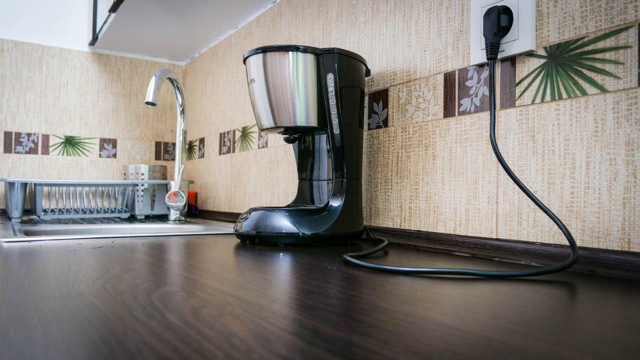 Pensiunea Gradinarilor Cu Ciubar Si Statie De Incarcare Electrica Auto Comanesti  Esterno foto