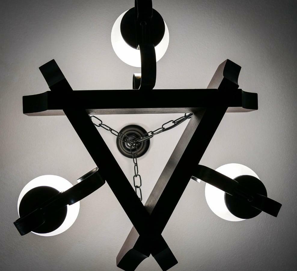 Pensiunea Gradinarilor Cu Ciubar Si Statie De Incarcare Electrica Auto Comanesti  Esterno foto